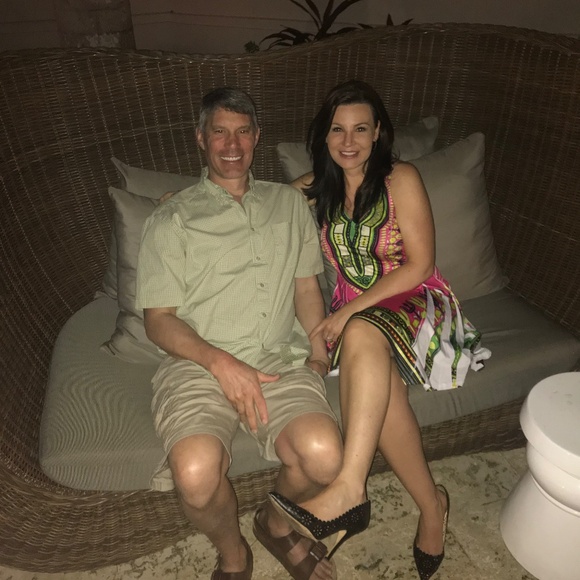 🌺 Meet Your Posher 🌺 - Picture 6 of 6